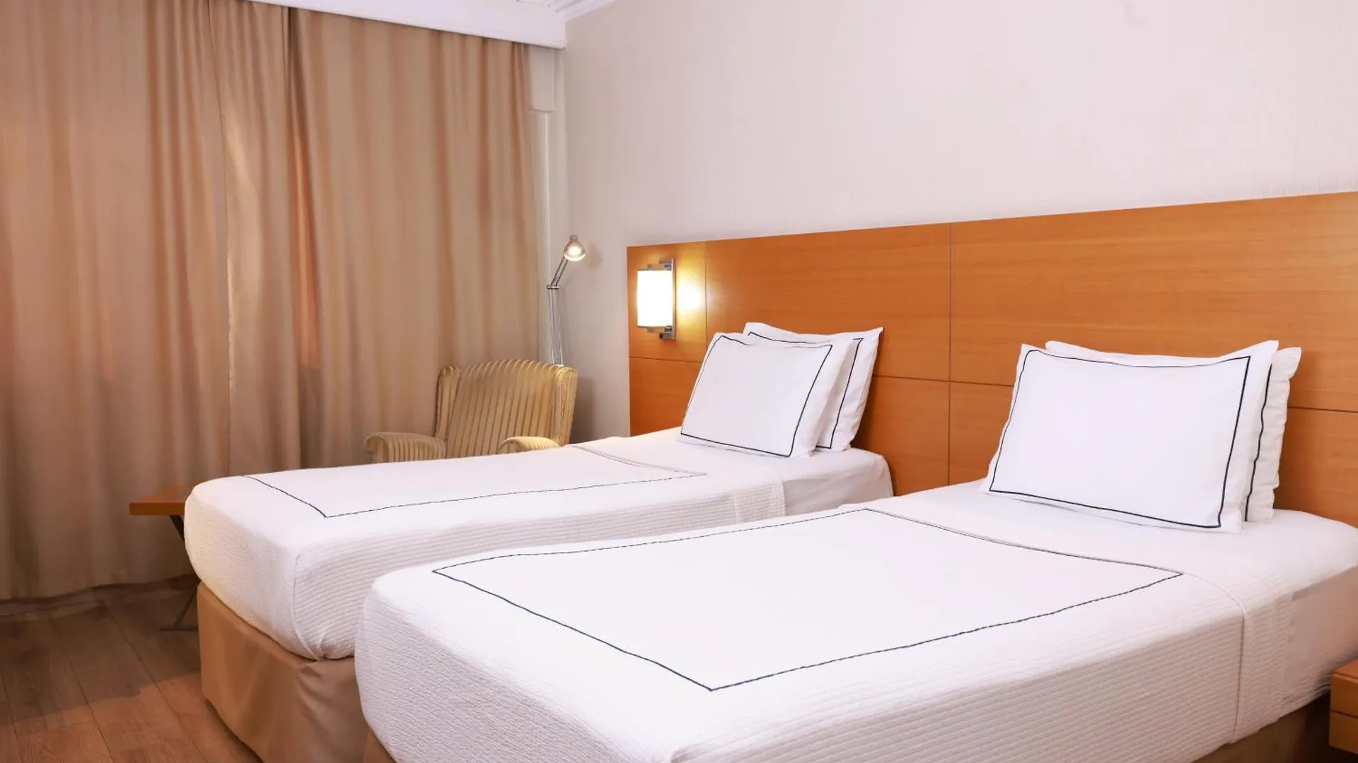 Anemon Kent Ege Otel Bornova 4*,
